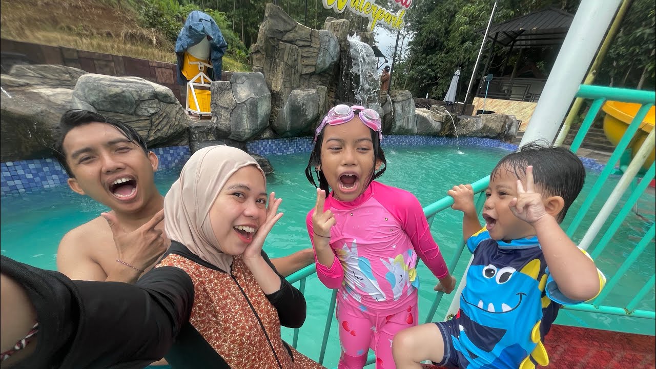 BERENANG DI CILEUNCA WATERPARK…