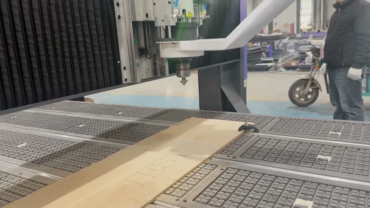 Testing video of big 2050 size ATC cnc router machine