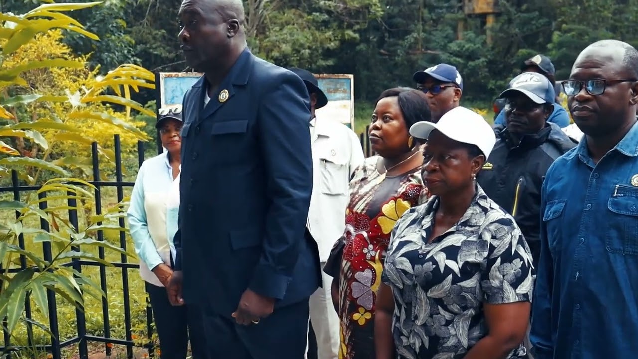 Recueillement et Hommage du CESE au Pr&eacute;sident David DACKO