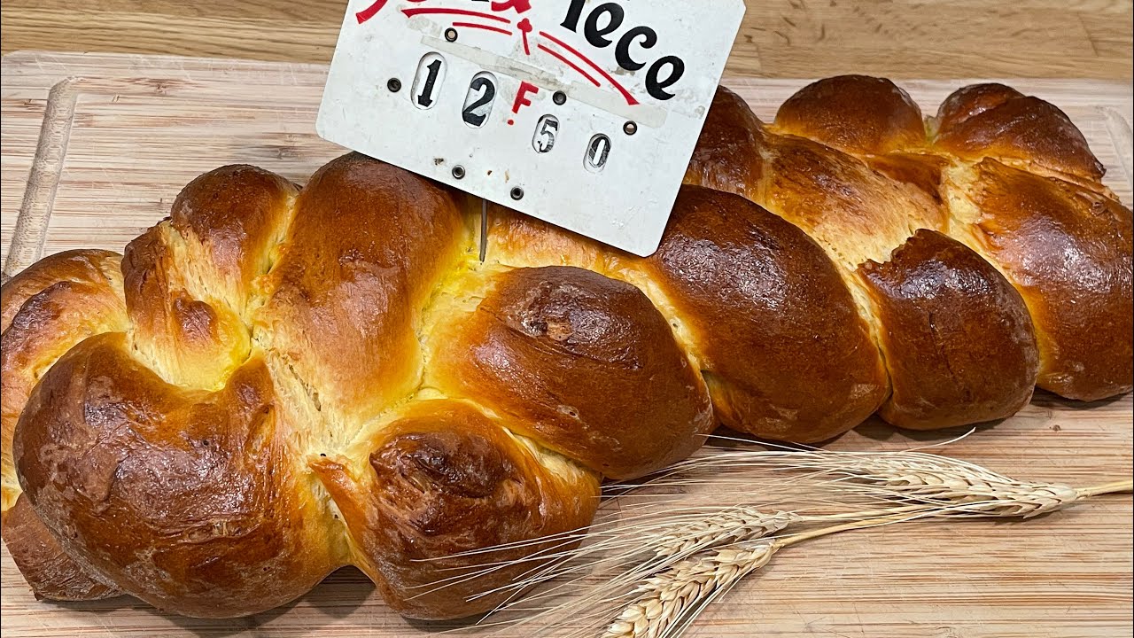BEST FRENCH BRIOCHE | Fluffy and rich! Super easy to make - La meilleure recette de Brioche!