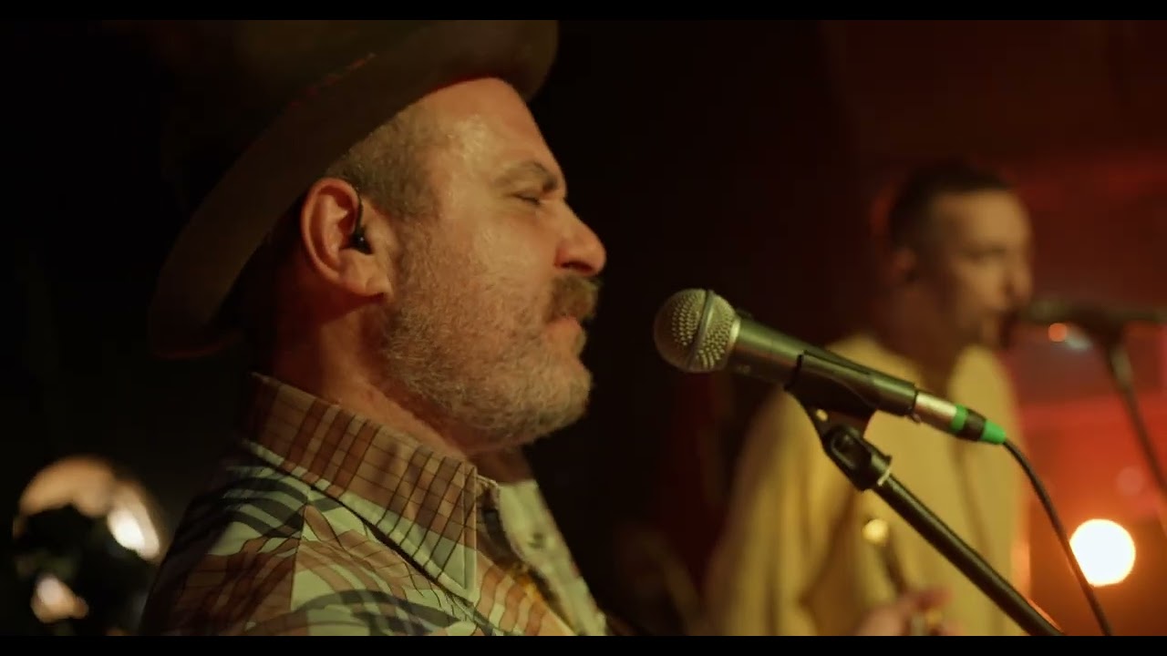 Eladio y los Seres Queridos - Al Himalaya (B.S.O. 2005-2025) Feat. Pucho (Vetusta Morla)