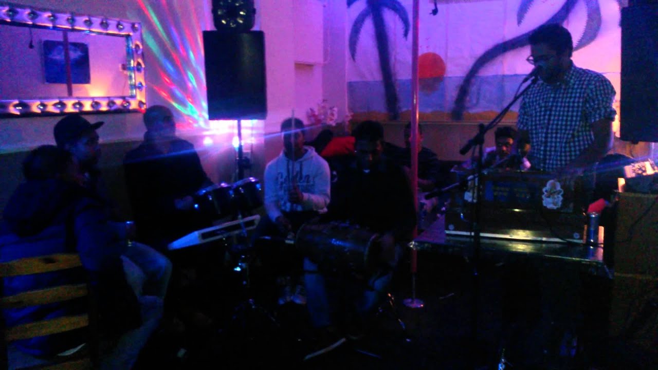 Poeswas Houseband@CafeDiamonds te Den Haag