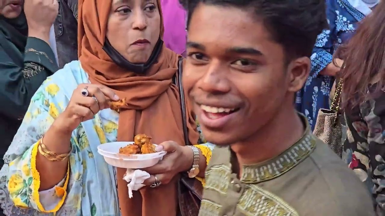 পিঠা প্রেমীদের স্বর্গ  ঢাকা ইউনিভার্সিটি টিএসসি পিঠা উৎসব