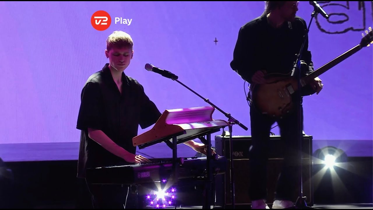 Ella Augusta - Bagl&aelig;ns (Nyt&aring;rsfesten @ TV2)