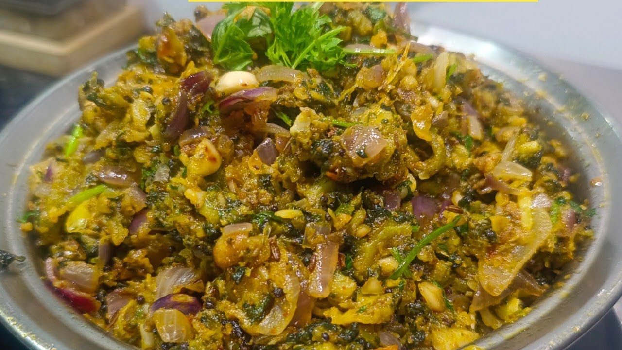 खातांना कळणार सुद्धा नाही अशी खमंग कारल्याची एक महिना टिकेल अशी चटणी/Bitter Gourd Chatani 