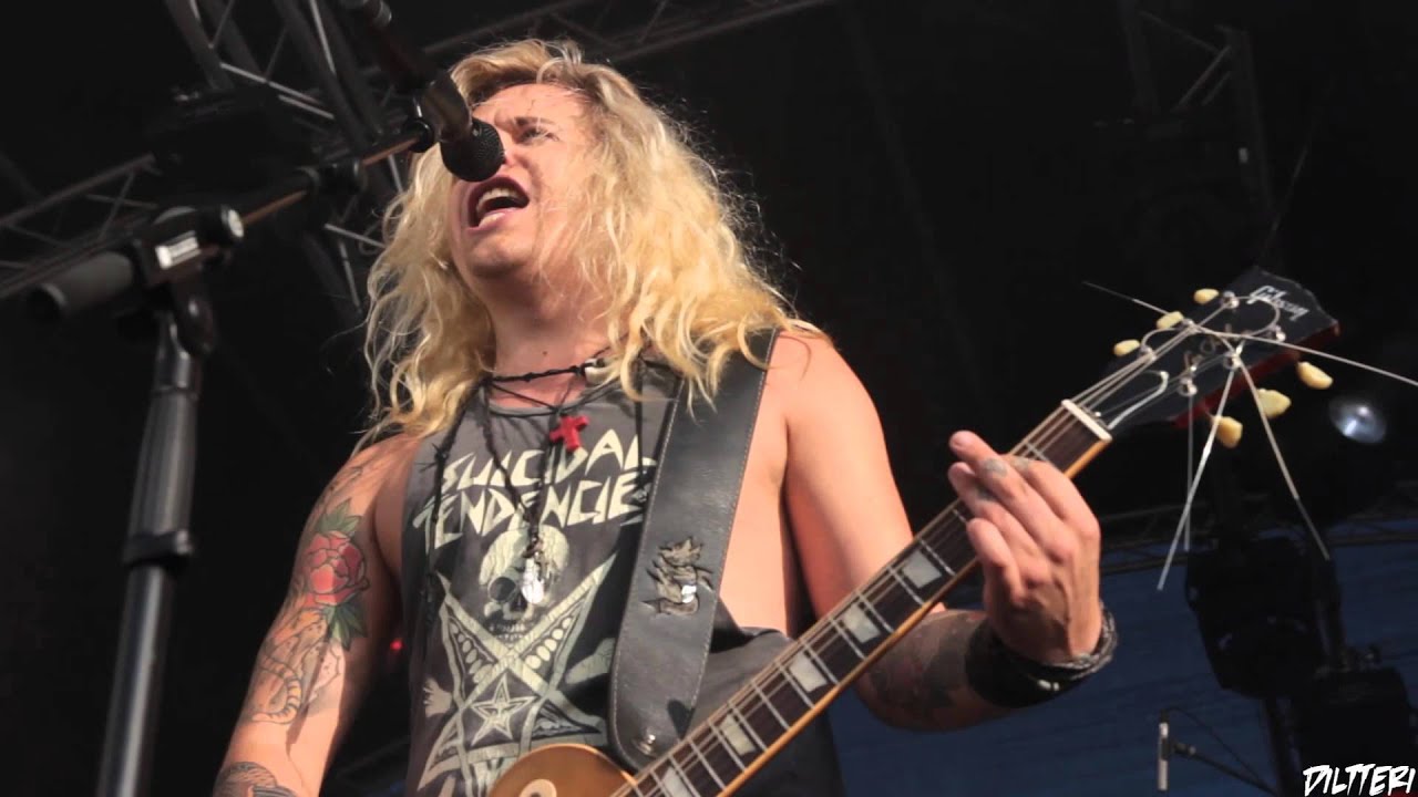 Santa Cruz - Velvet Rope @ Lutakko Liekeissä 28.8.2015