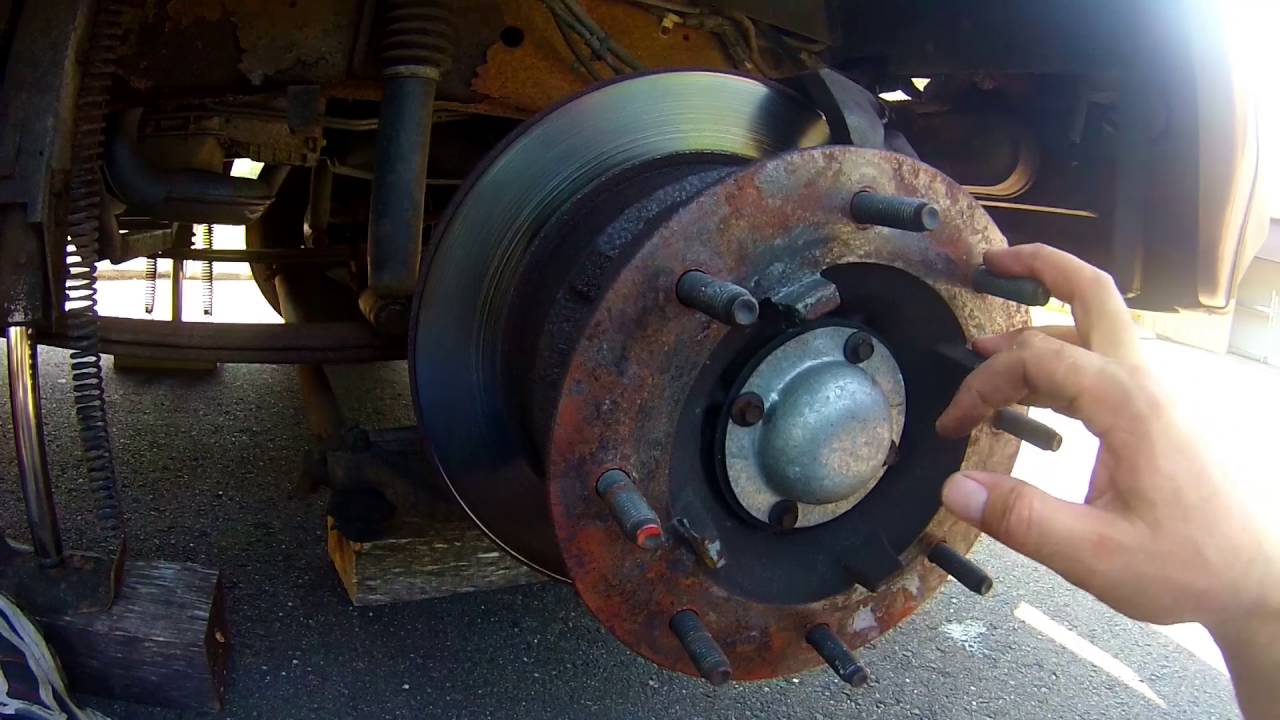 Motorhome Front brake Inspection and cleaning.