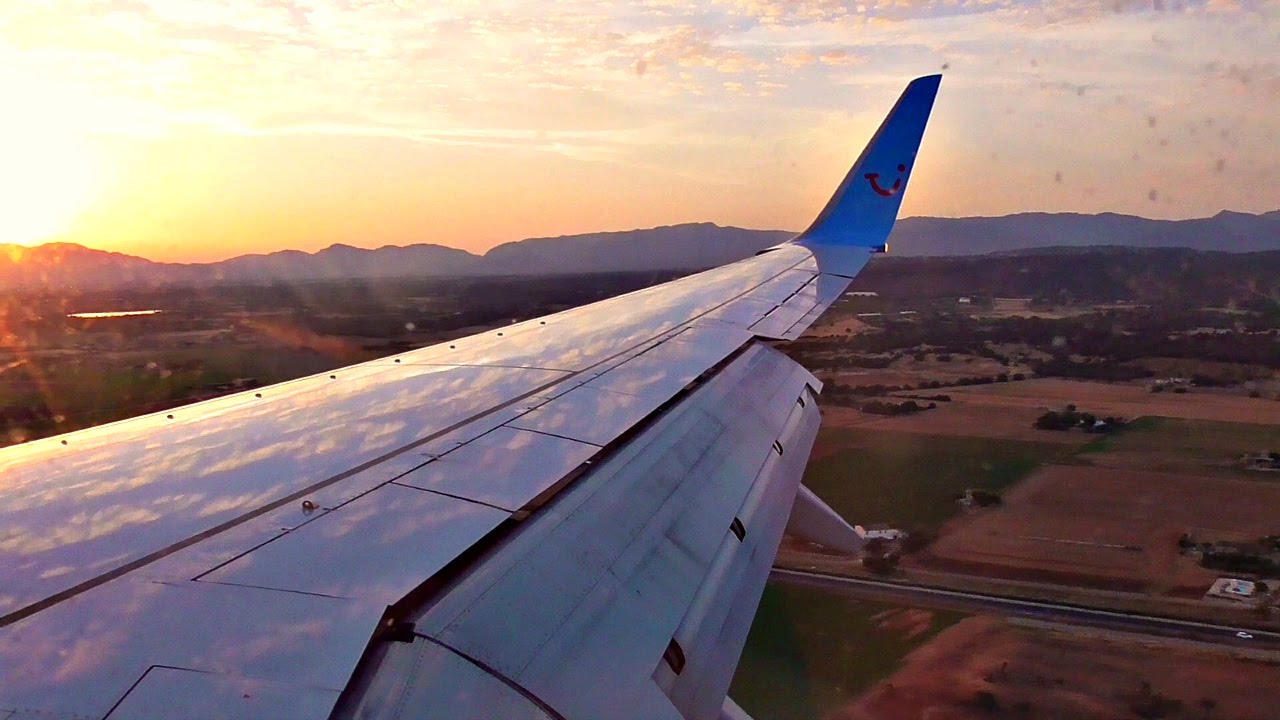 TUIfly Boeing 737-800 SCENIC SUNSET LANDING at Palma de Mallorca Airport | ✈