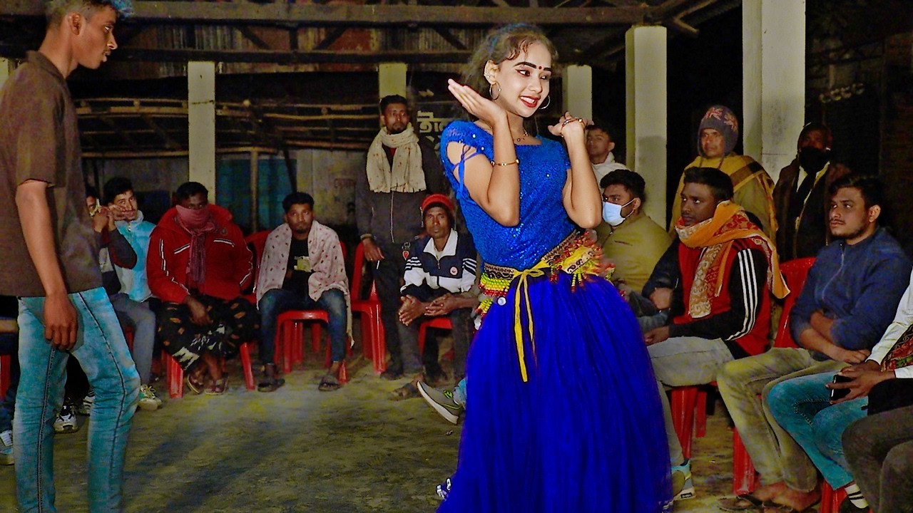 গ্রামের মেয়ের বিয়ে বাড়ির অস্থির নাচ | Cholna Dujon Mile One Two | Wedding Dance | Juthi Dance