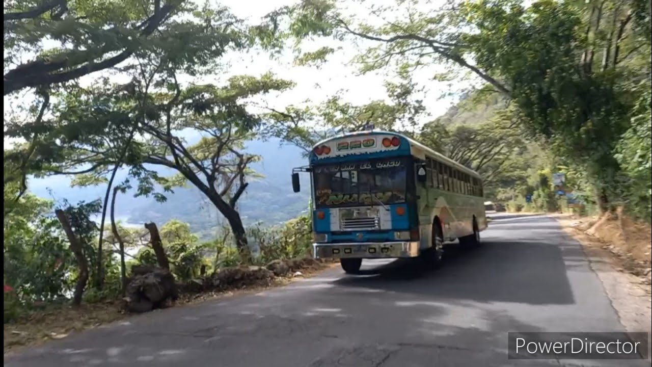 Calle al Lago De Coatepeque, Alrededores. Santa Ana, El Salvador. Parte 2