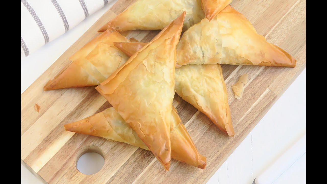 Recept: Spanakopita: Filodeeghapjes met feta & spinazie