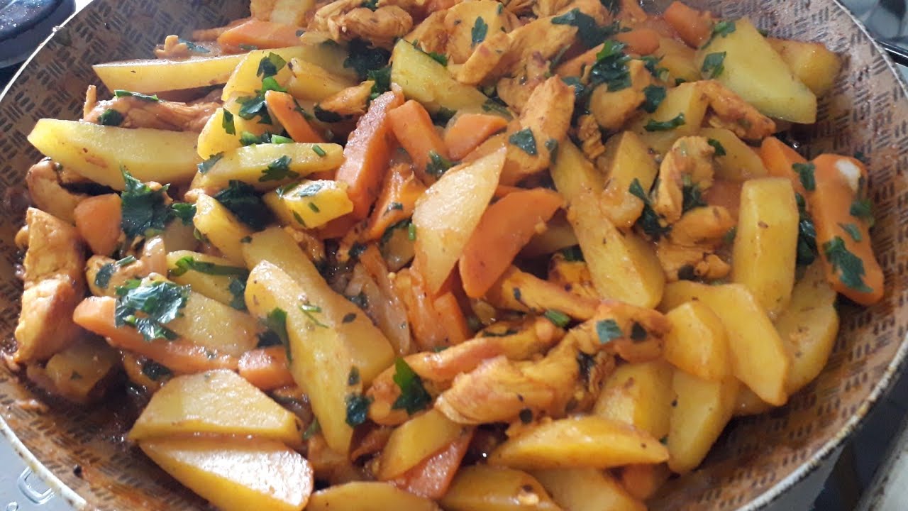 Peito de frango com Batata e cenoura picadinho