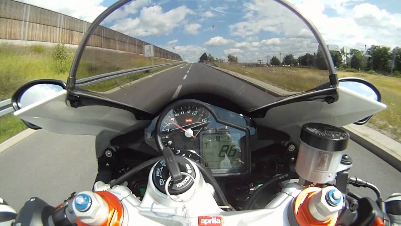 Aprilia RSV4 gemütliche Runde