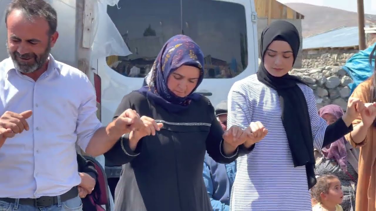 KÖY DÜĞÜNLERİ AYRI BİR GÜZEL !!!!