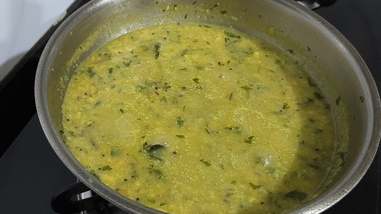 मस्त तिखट, झणझणीत पिठलं😋🌶️साधं पण मन जिंकणारं!#पिठलं#घरगुतीजेवण#पिठलाभाकरी #गावरानस्वाद#desi food 