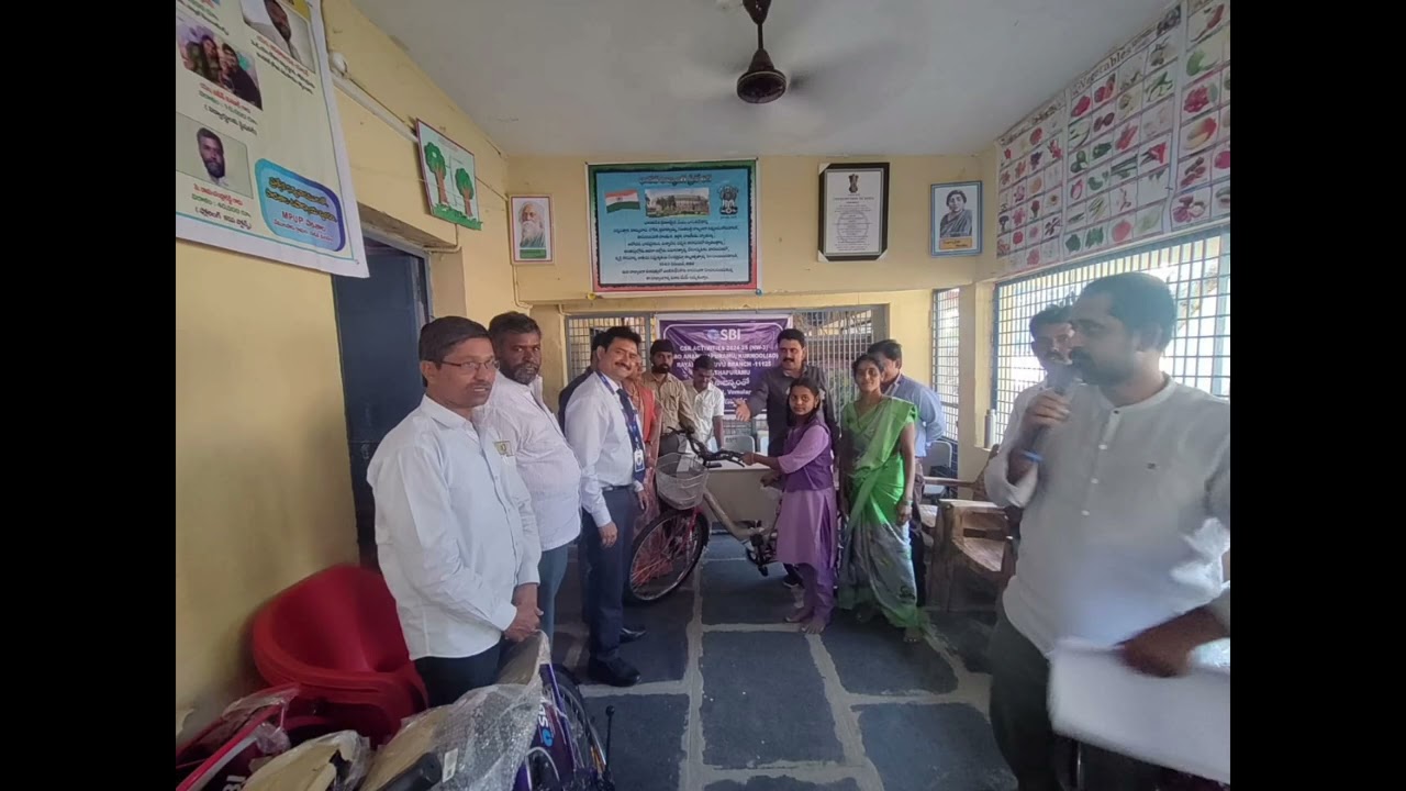 SBI, Rayalacheruvu team distributed bicycles for girls In MPUPS VEMULAPADU,Yadiki