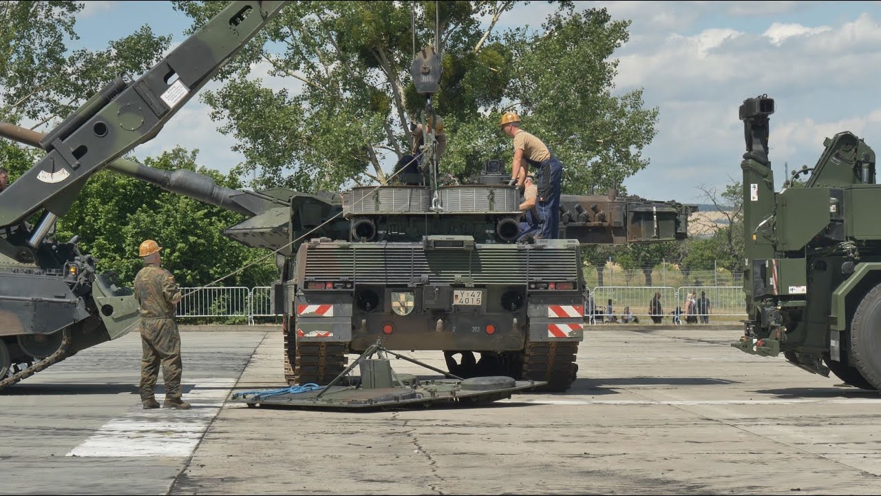 Leopard 2 Powerpack Change