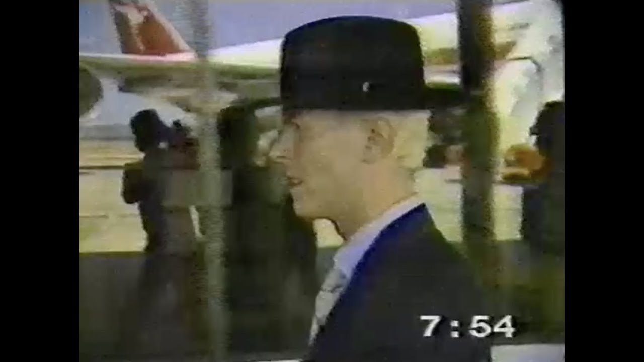 1983 David Bowie Australia Airport Press Conference Interview  Perth