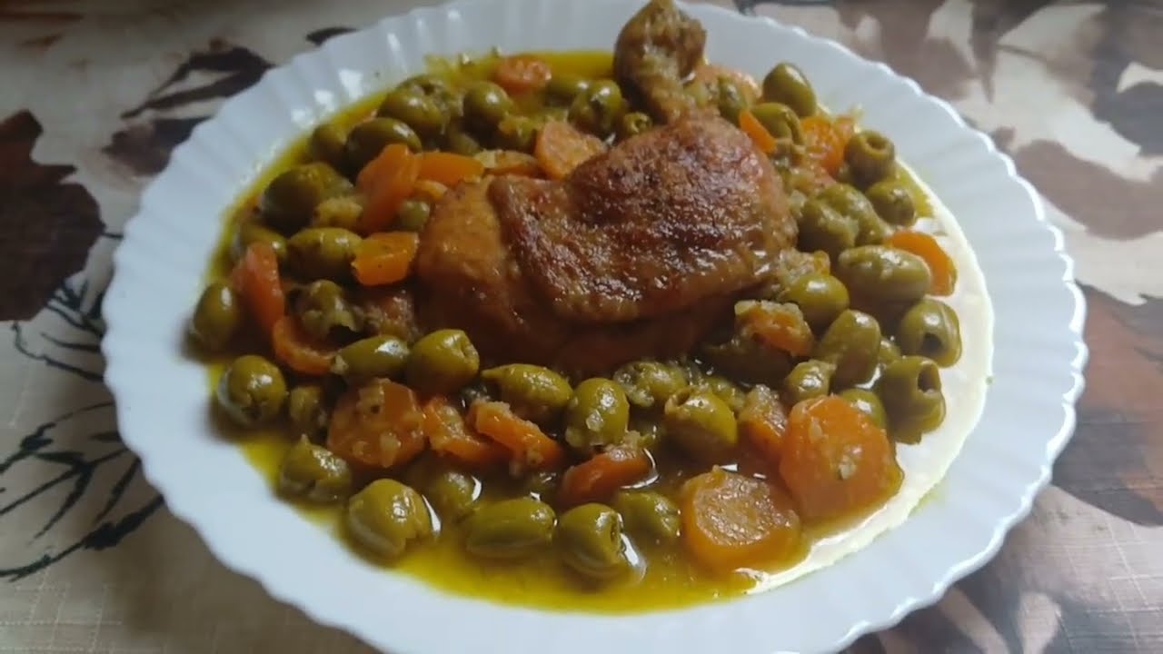 طاجين الزيتون بالدجاج 😋طبق تقليدي جزائري 😋بنة لا تقاوم 