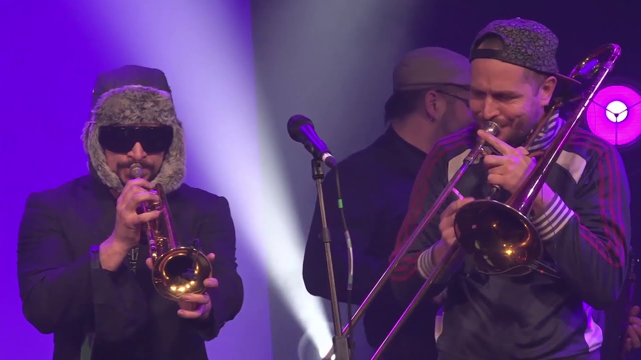 Les Doigts Qui Collent au Couvre-Feu Festival