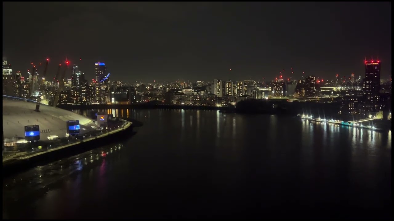 London IFS Cloud Cable Car Over the Thames on Fireworks Night - Formerly Emirates Air Line