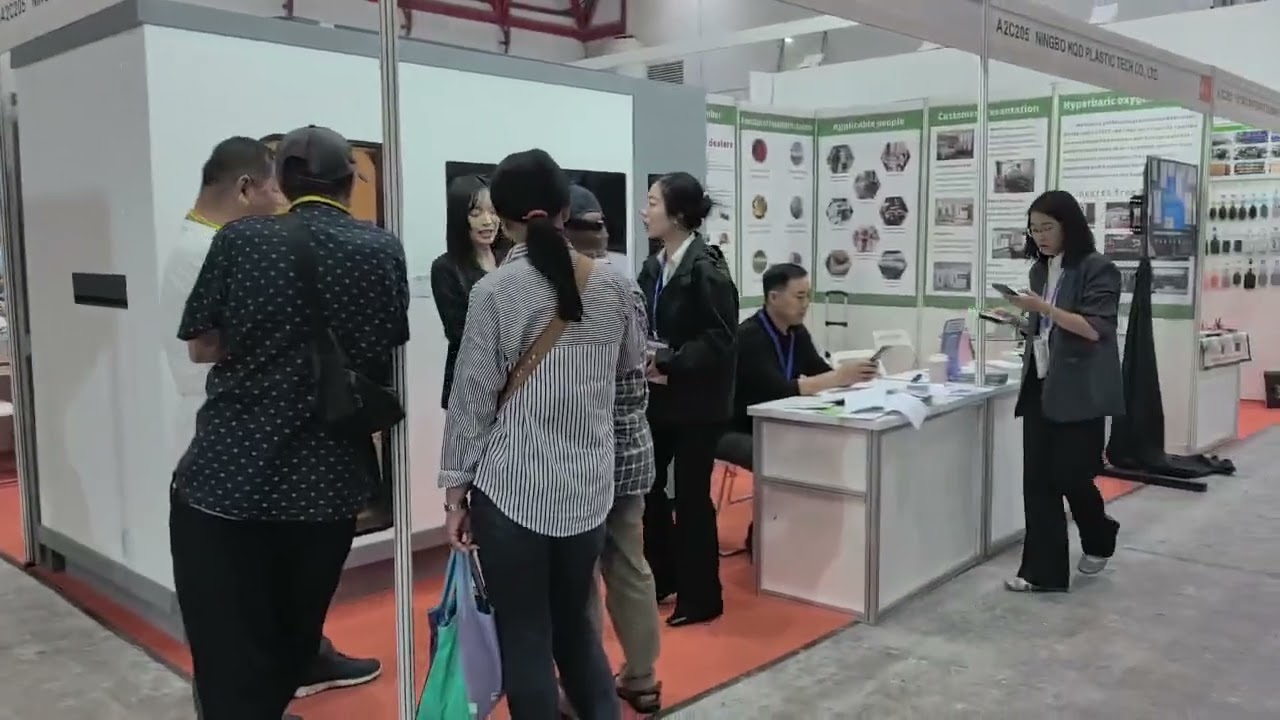 Live broadcast from the Jakarta exhibition 8