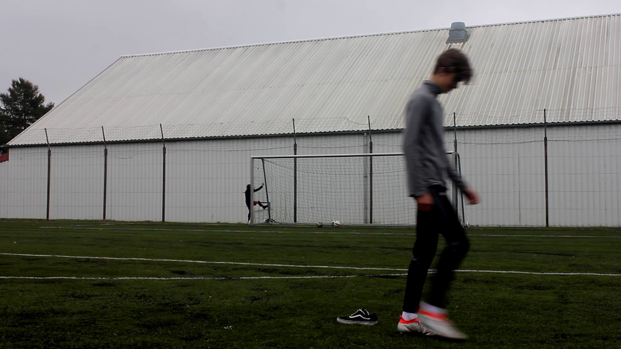 August & Ditlev -  Freekicks 2016