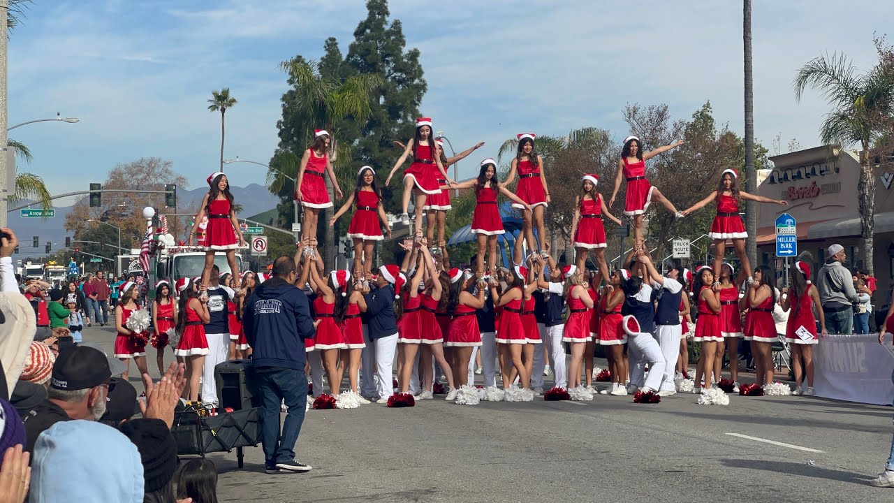 Christmas Parade at Fontana 2024 ♥️🎄🎁💃