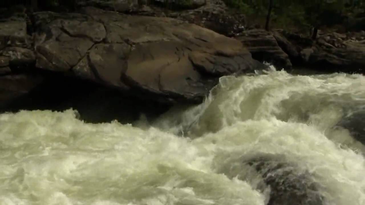 800 cfs - Iron Ring Rapid, Gauley River
