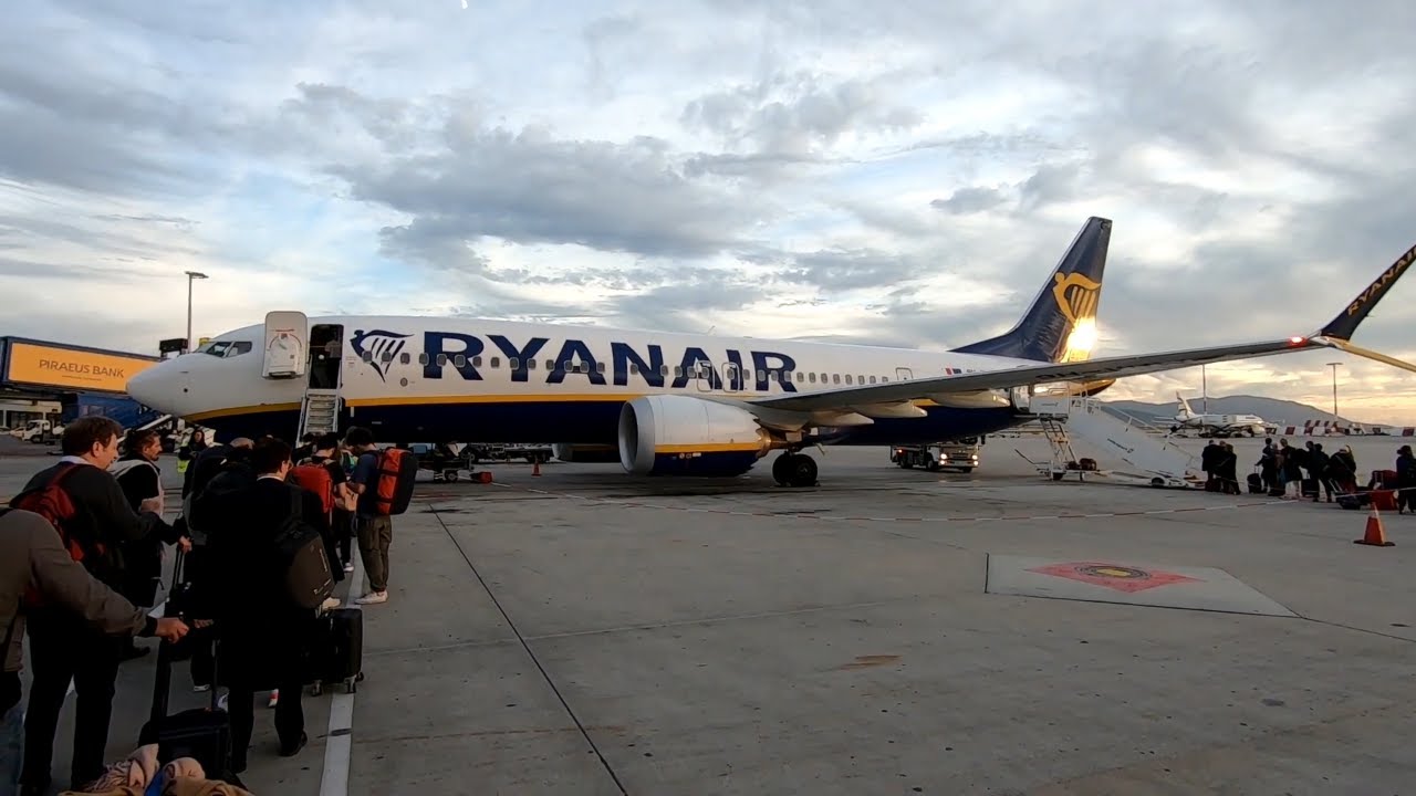 Ryanair Boeing 737 MAX Take Off from Athens Airport | Greece