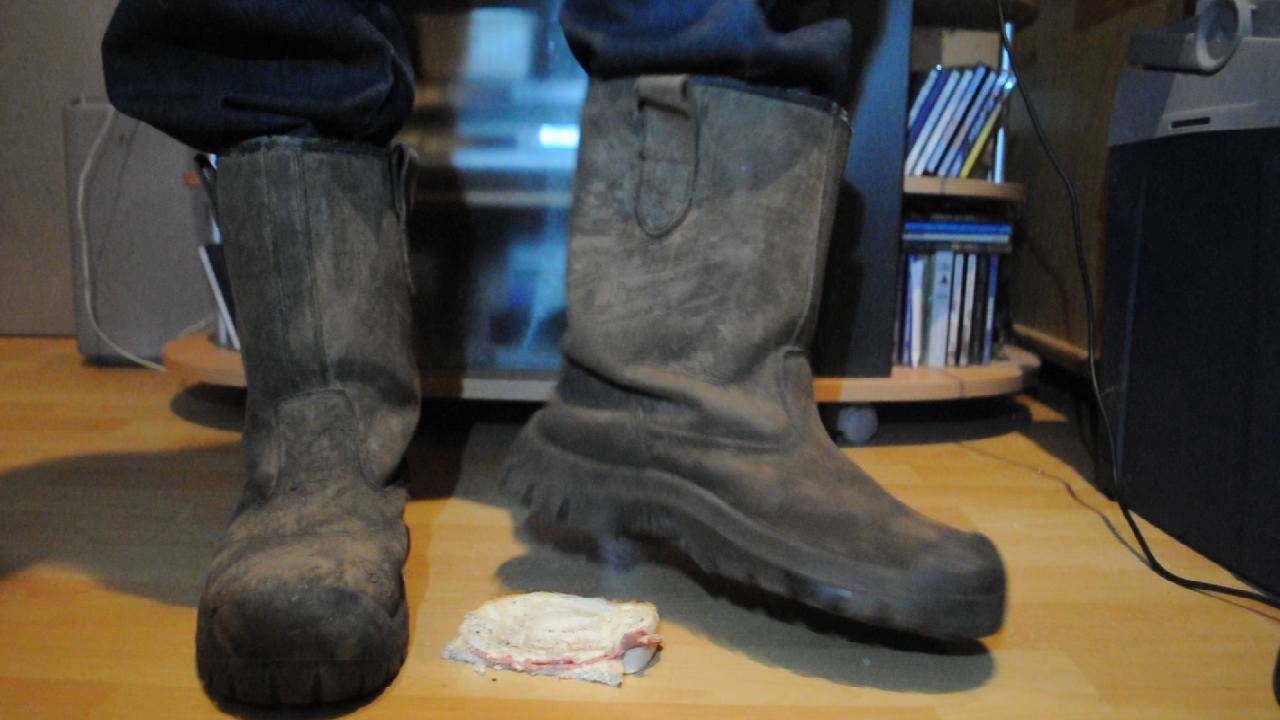 Stomping bread with Gevavi