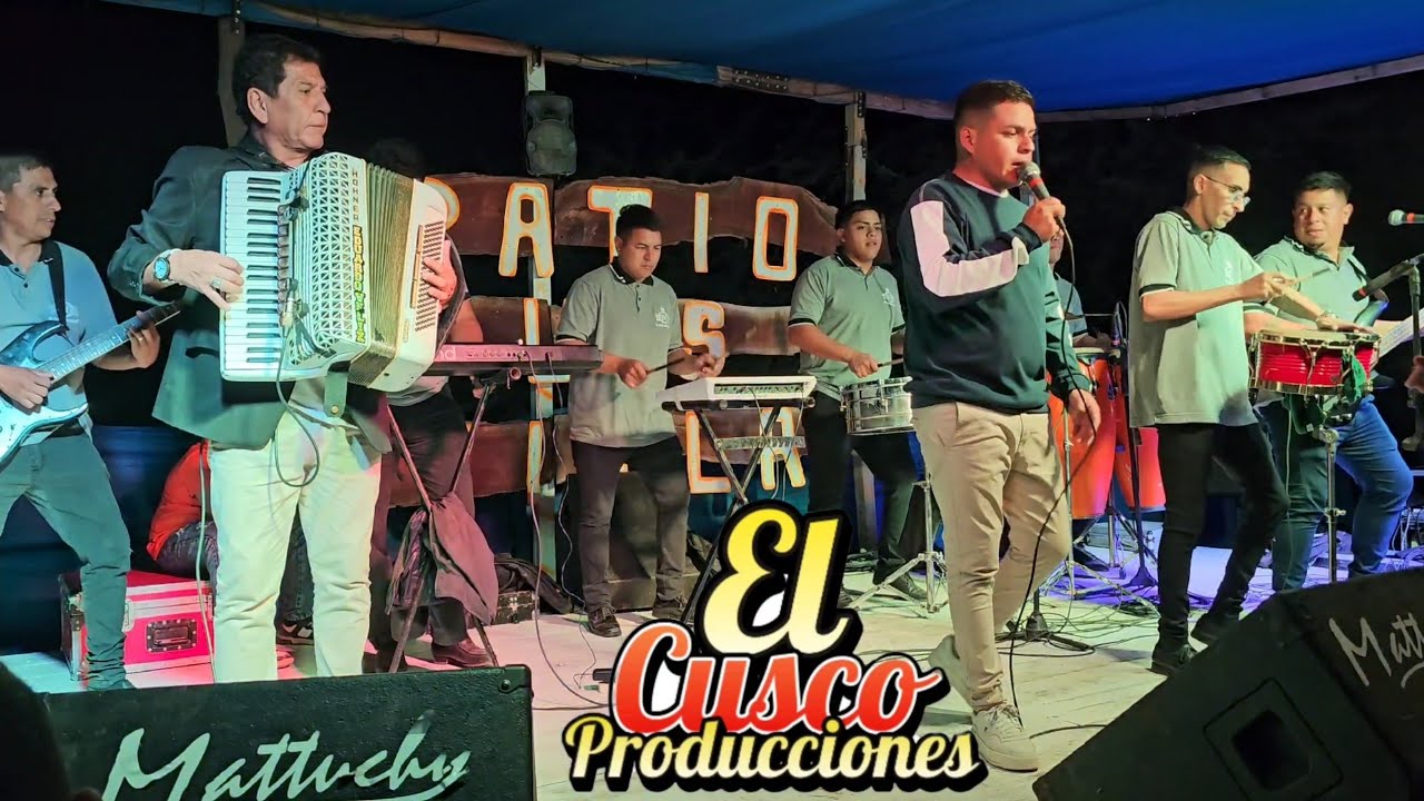 EDUARDO VELIZ EL CAIMAN SANTIAGUEÑO EN EL PATIO DE LOS VILLA