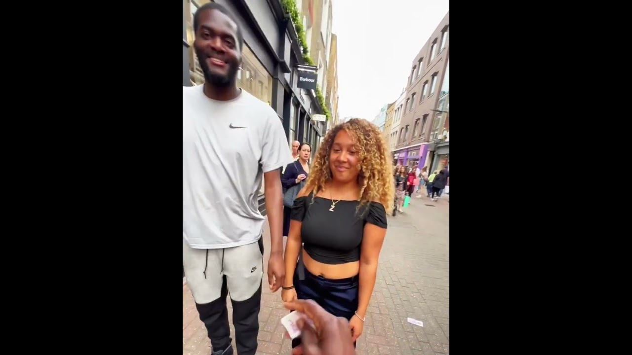 Social experiment kindness begins with you🌹🎉🤝 #fyp #socialexperiment #humanity #youtube #love