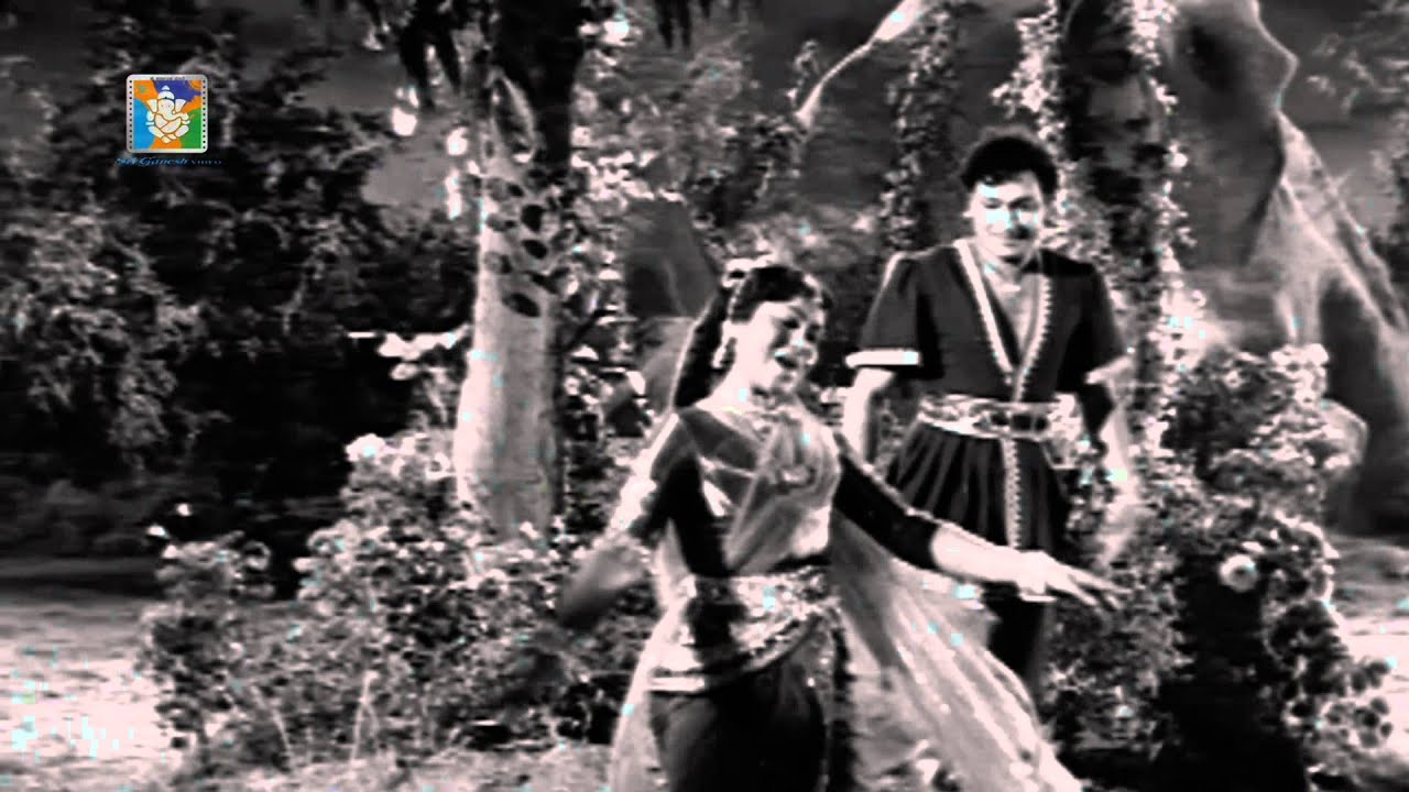 Mellusire Savigana- Veera Kesari - Dr.Rajkumar , Leelavathi - Kannada Classics