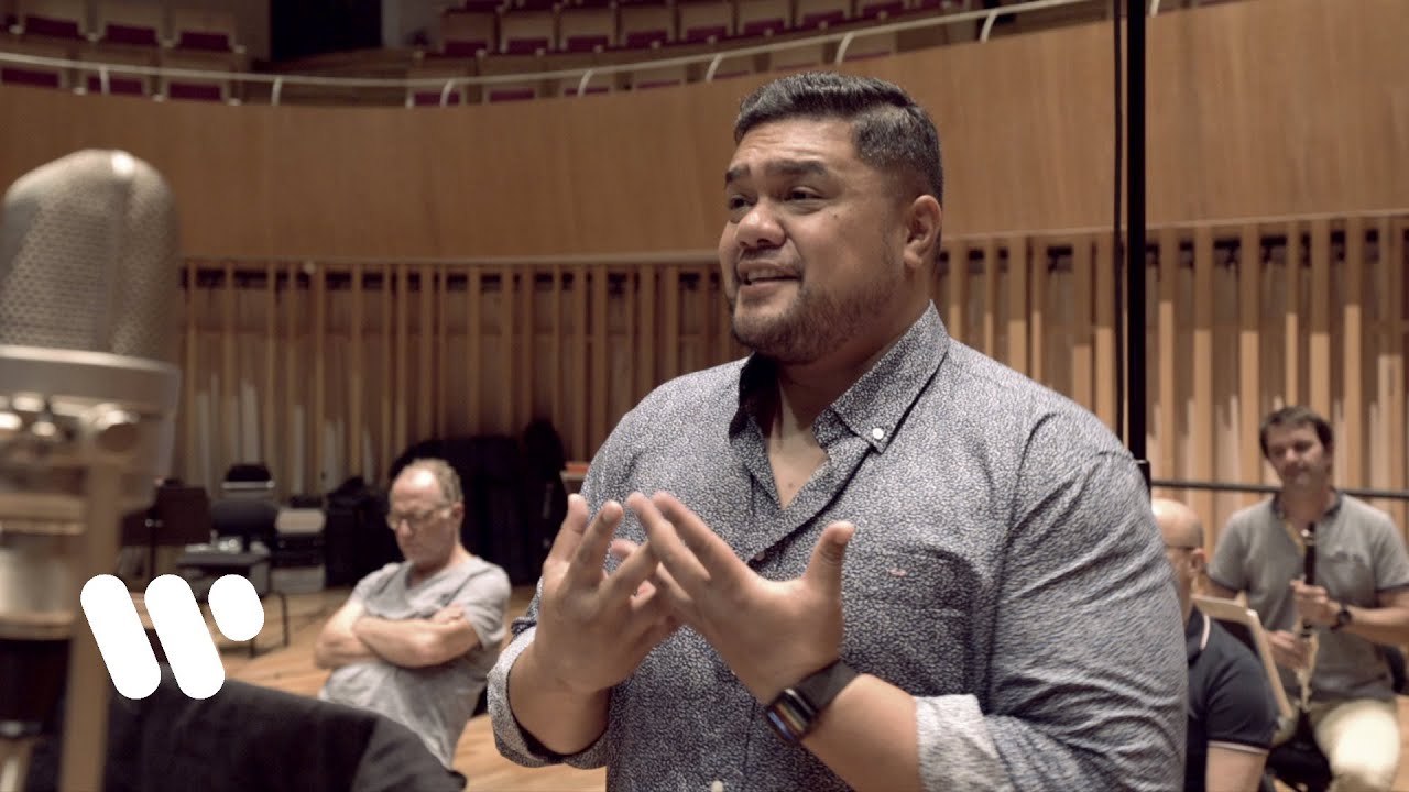 Pene Pati sings 