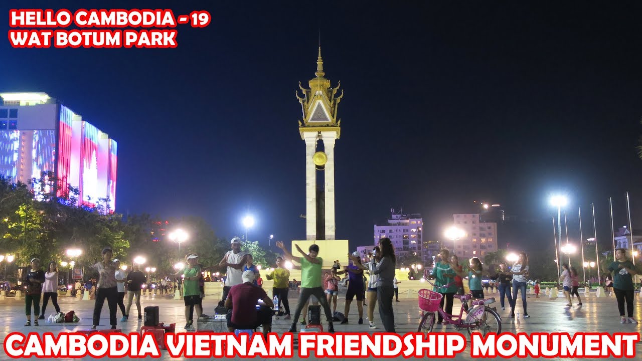 WAT BOTUM PARK, PHNOM PENH, CAMBODIA