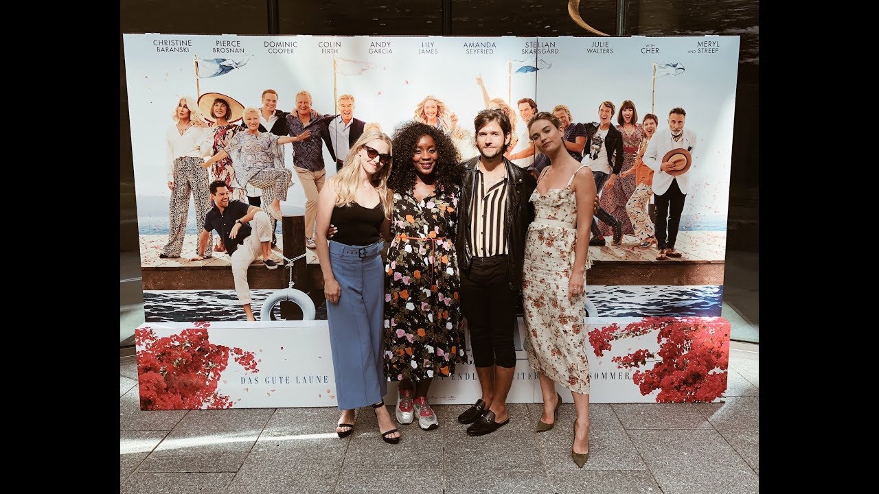MAMMA MIA! ICH HABE  LILY JAMES MIT MICHI BUCHINGER INTERVIEWT
