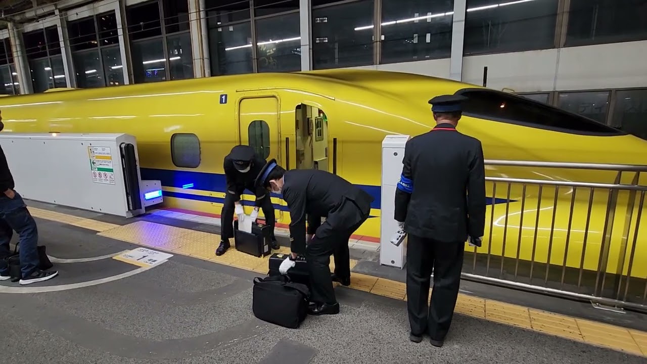 ドクターイエロー、到着～運転士交代～出発！！　広島駅