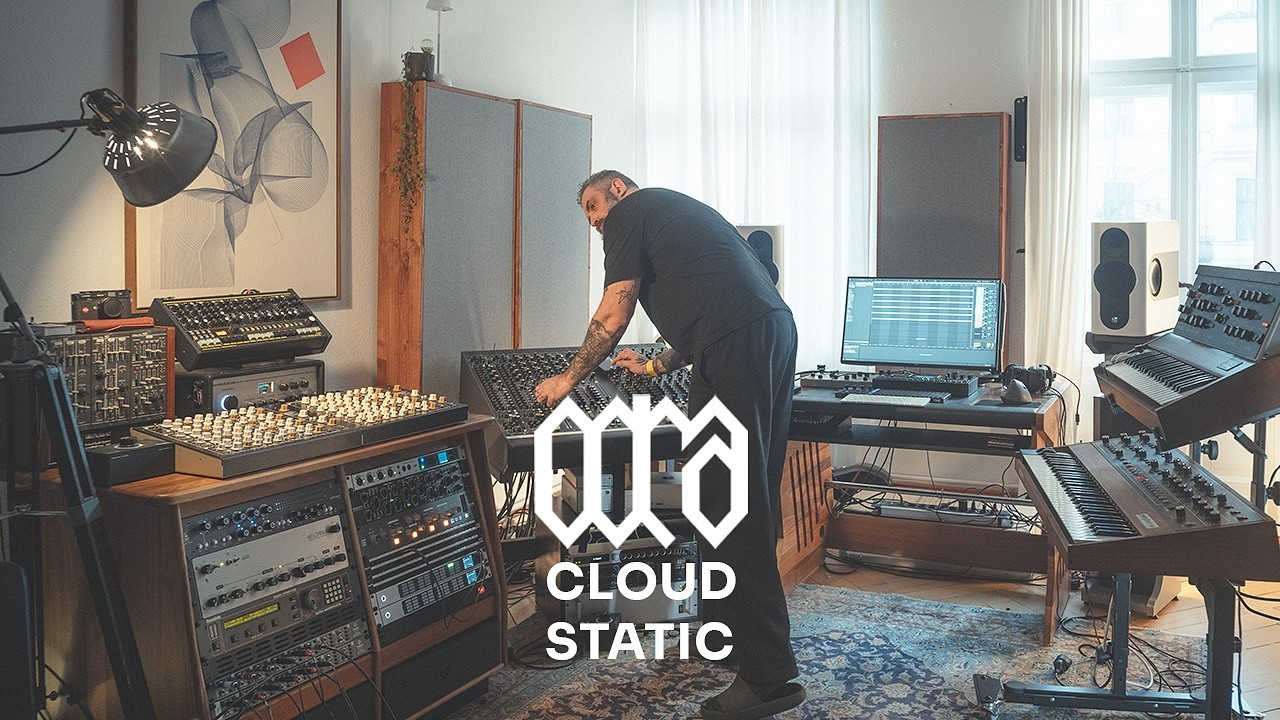 Cloud Static  / OORA