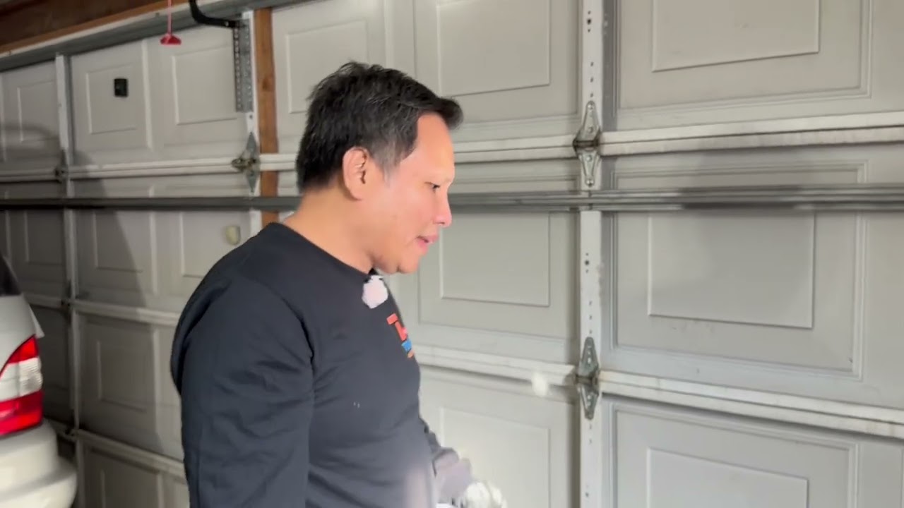 Hướng dẫn bảo trì hệ thống cửa garage rất đơn giản tại nhà