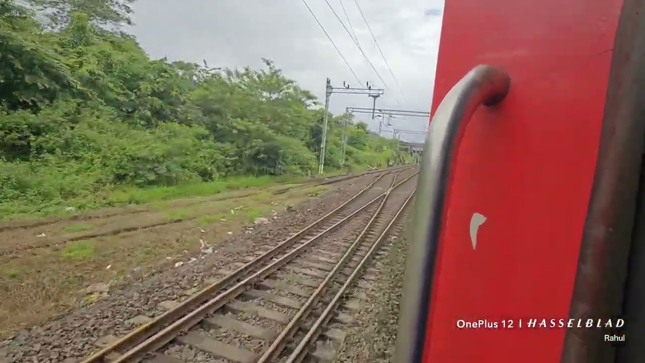 Unexpected Stop at Khed 🚉 | Amritsar – Trivandrum North Express | Konkan Railway Journey.