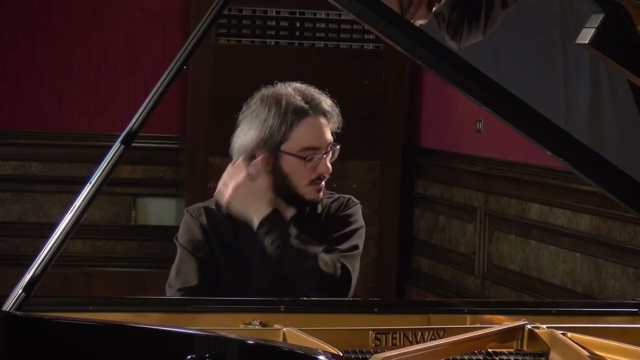 Alexander Gadjiev performs Beethoven:Liszt Symphony No.7 in Final Round
