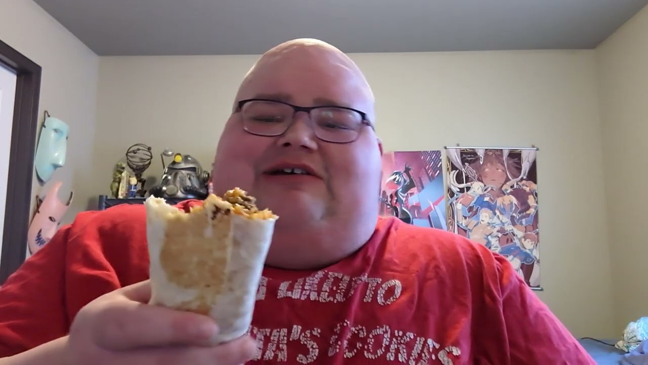 Royce Tries Taco John's Spicy Beef and Fried Chicken Grande Grillers