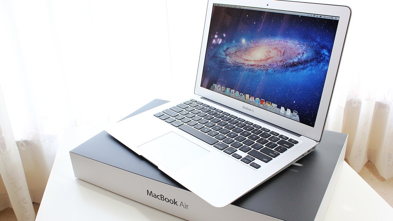 MacBook Air Core i5 Unboxing (2011)