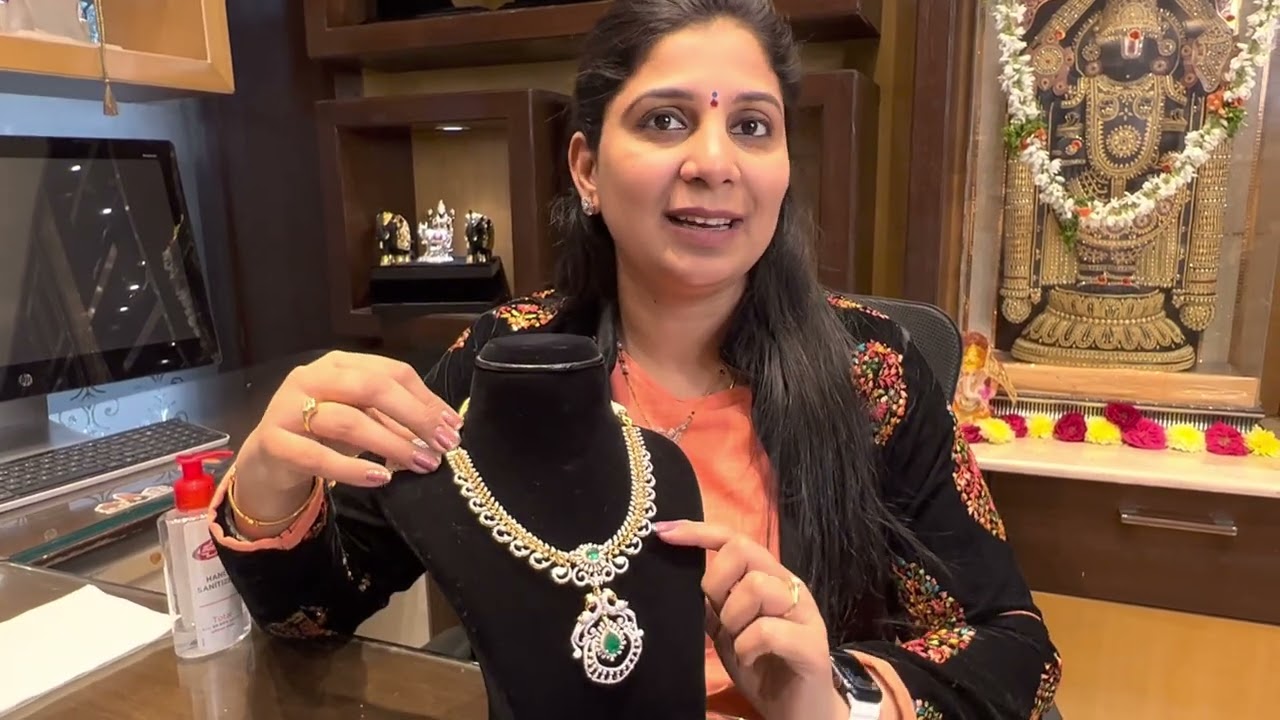 Diamond and Swarovski sets in lite weight
