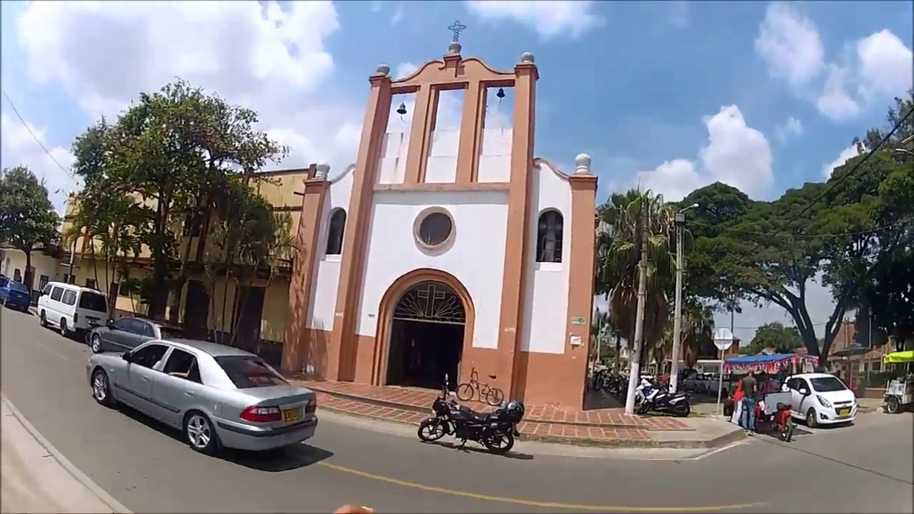 60 Villa Rica - Cauca, calle 3ra y 2da. Tour en moto por Colombia.