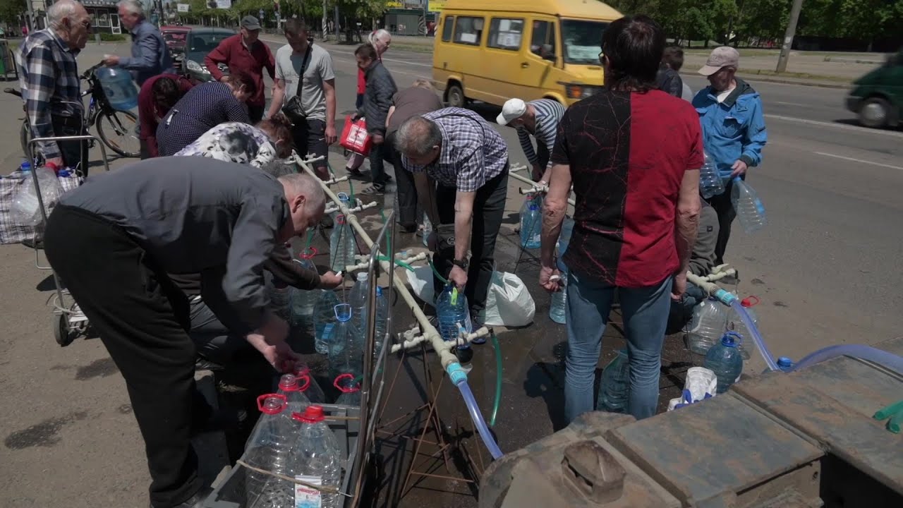 Ukraine's Mykolaiv faced with water shortages as fighting cuts pipeline | AFP