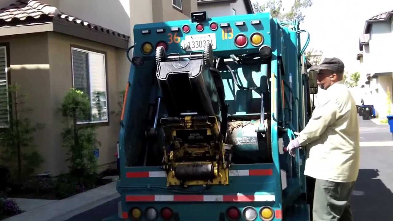 New Way Diamondback and Viper Rear Loaders