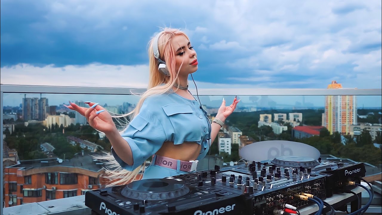 Bella Kri - Live Mix 4K | Melodic techno & Progressive House