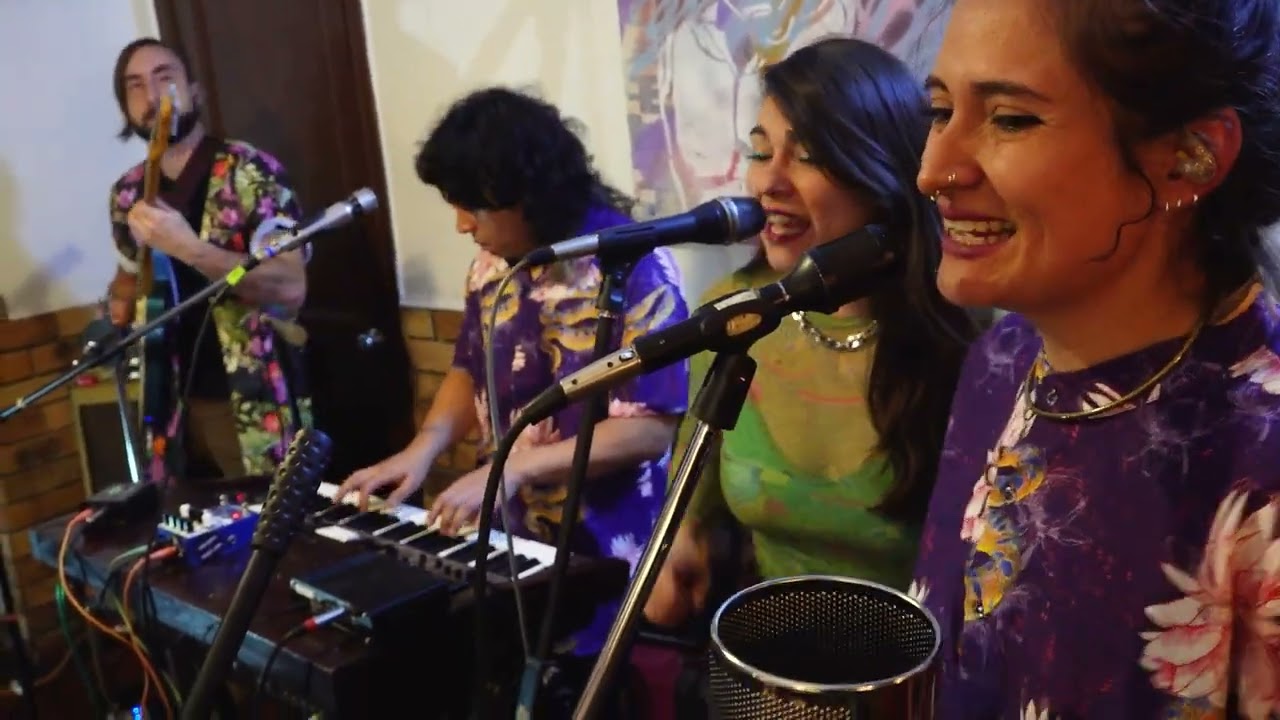 La Parca - La Sonora Mazurén (En vivo desde Mambo Negro Records Bogotá)